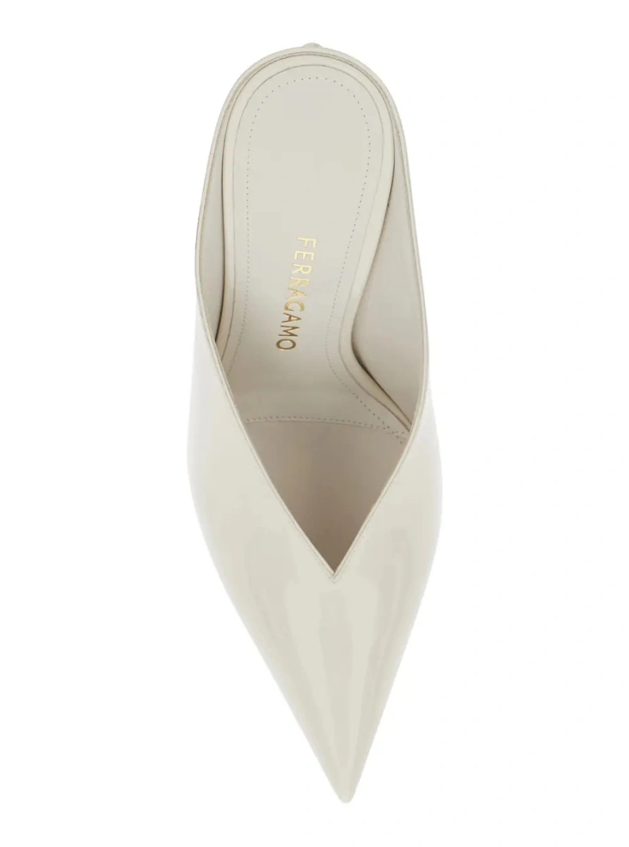 Sandale cu toc Ferragamo albe din piele - Img 3