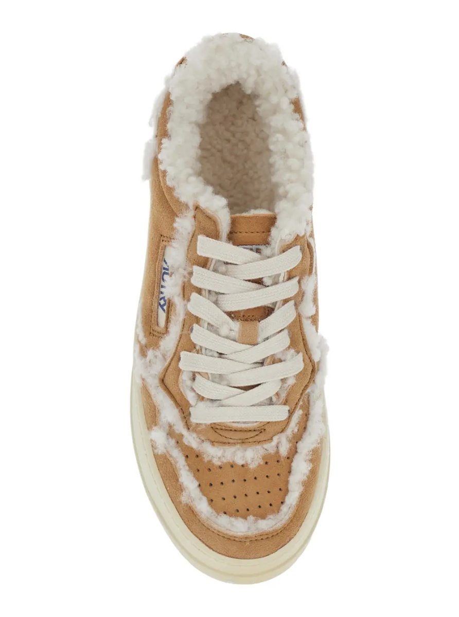 Sneakers Beige sneakers with platform heel and logo patch in suede for women - Img 4