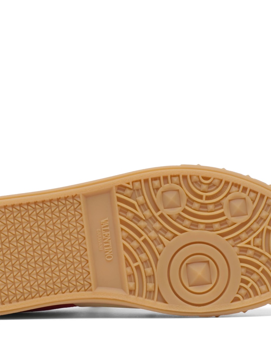 Sneakers Valentino Garavani Rockstud rosii din piele intoarsa - Img 5
