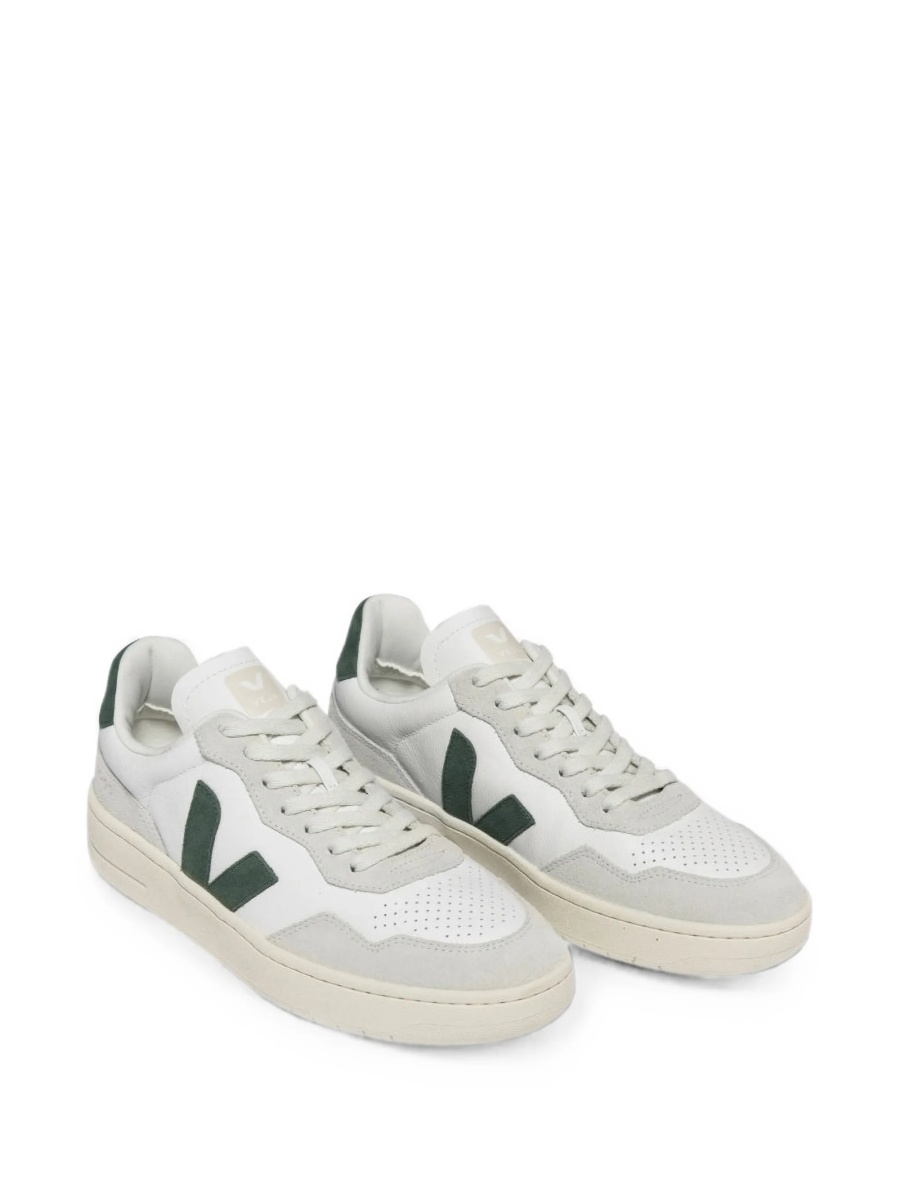 Sneakers VEJA albi din piele intoarsa si piele - Img 2