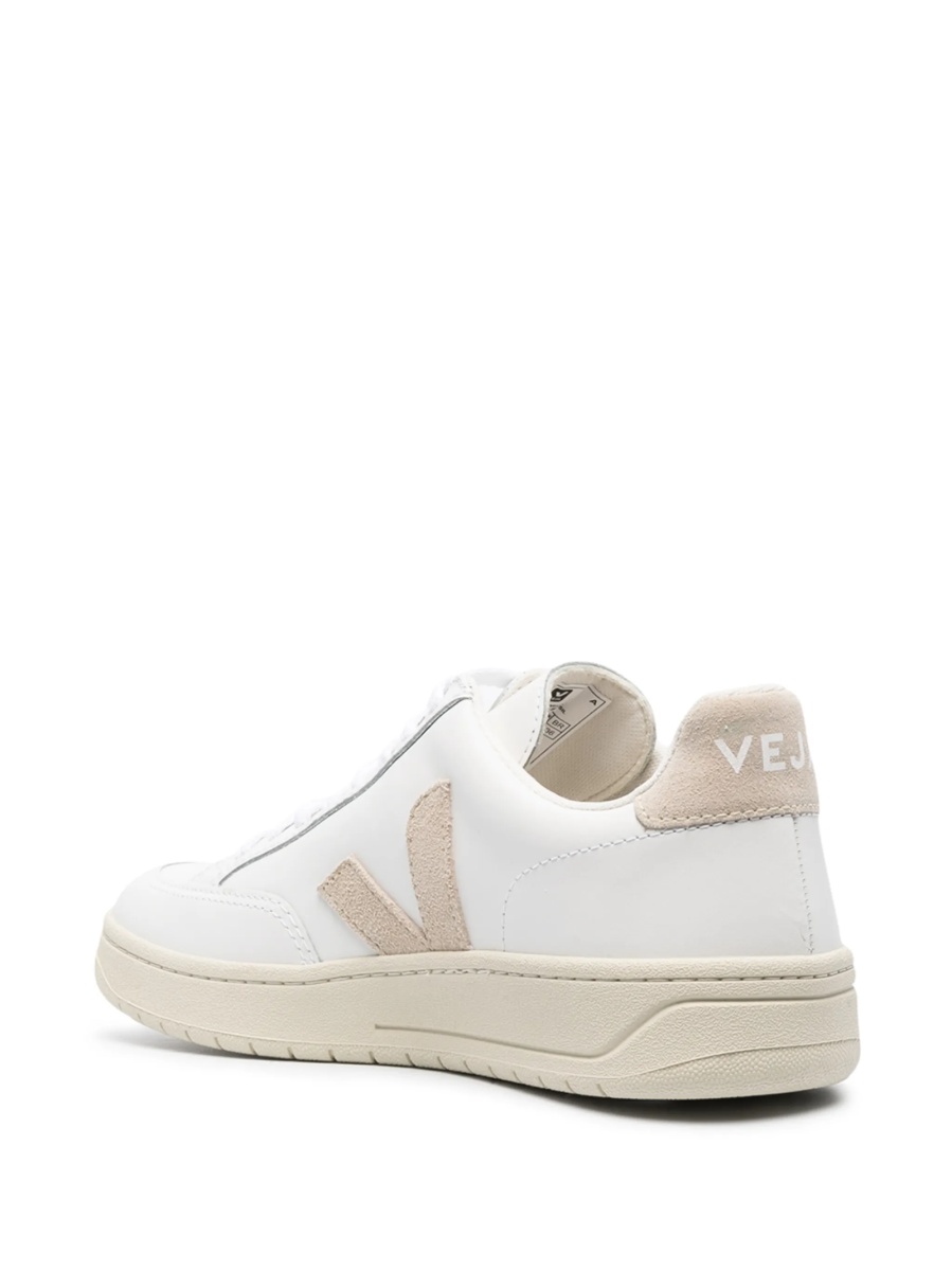 Sneakers VEJA albi din piele - Img 3