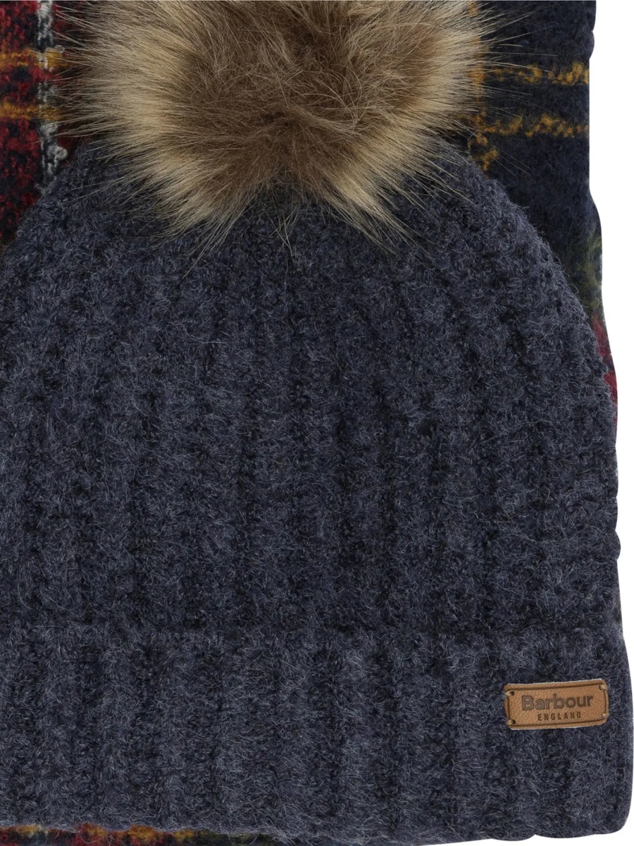 Beanie and scarf set "Saltburn" - Img 2