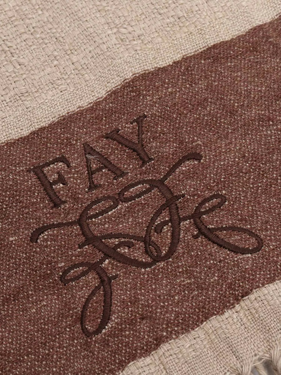 Brown stole - Img 2