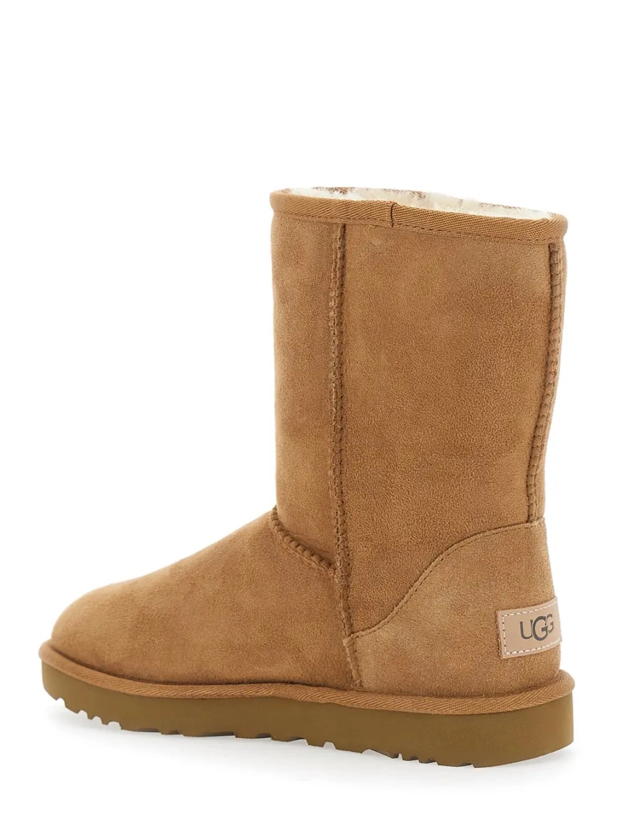 Cizme UGG 'Classic Short' maro din piele intoarsa - Img 3