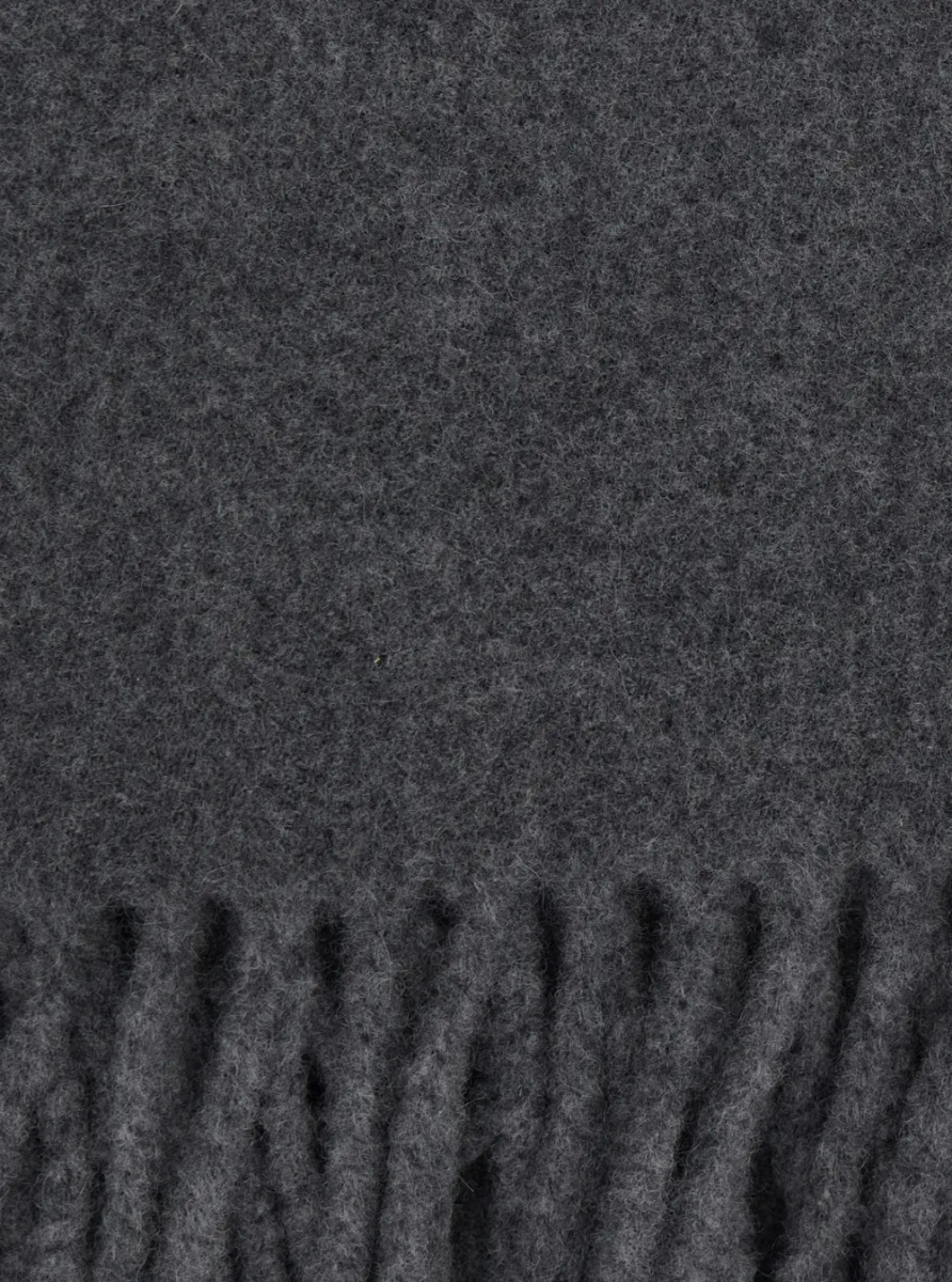 Esarfa Gray Scarf with fringed hem and brushed finish in cashmere for women - Img 3