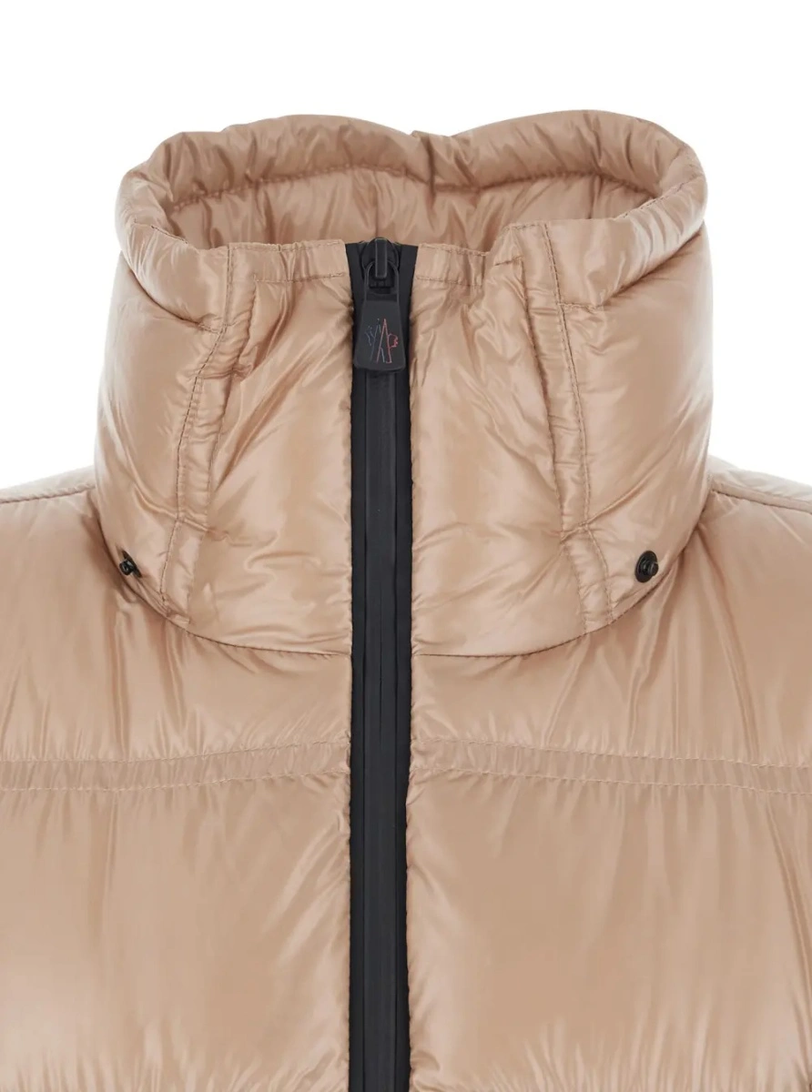 Geaca de iarna Moncler Grenoble bej din tesatura tehnica - Img 4
