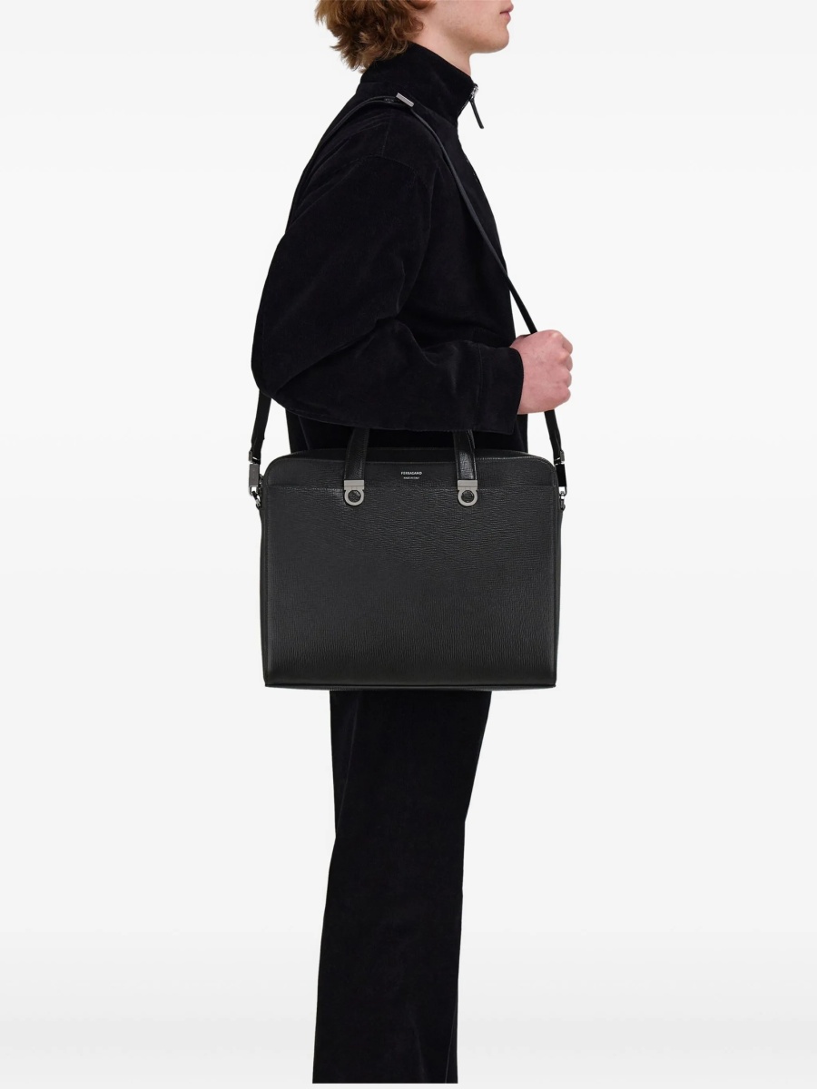 Geanta de laptop Ferragamo gancini neagra din piele - Img 4