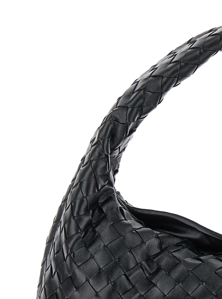 Geanta de umar Shoulder Bag 'Hop Piccola' with Intreccio Motif in Black Leather for Women - Img 3