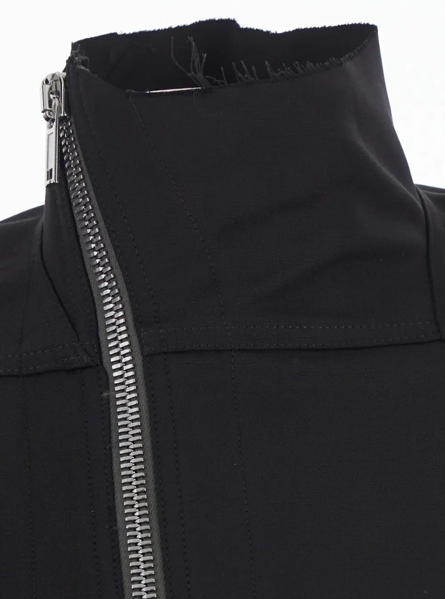 Jacheta 'Gary' Black Crop Jacket with High Collar and Off-Center Zip Closure in Wool Blend for Women - Img 3