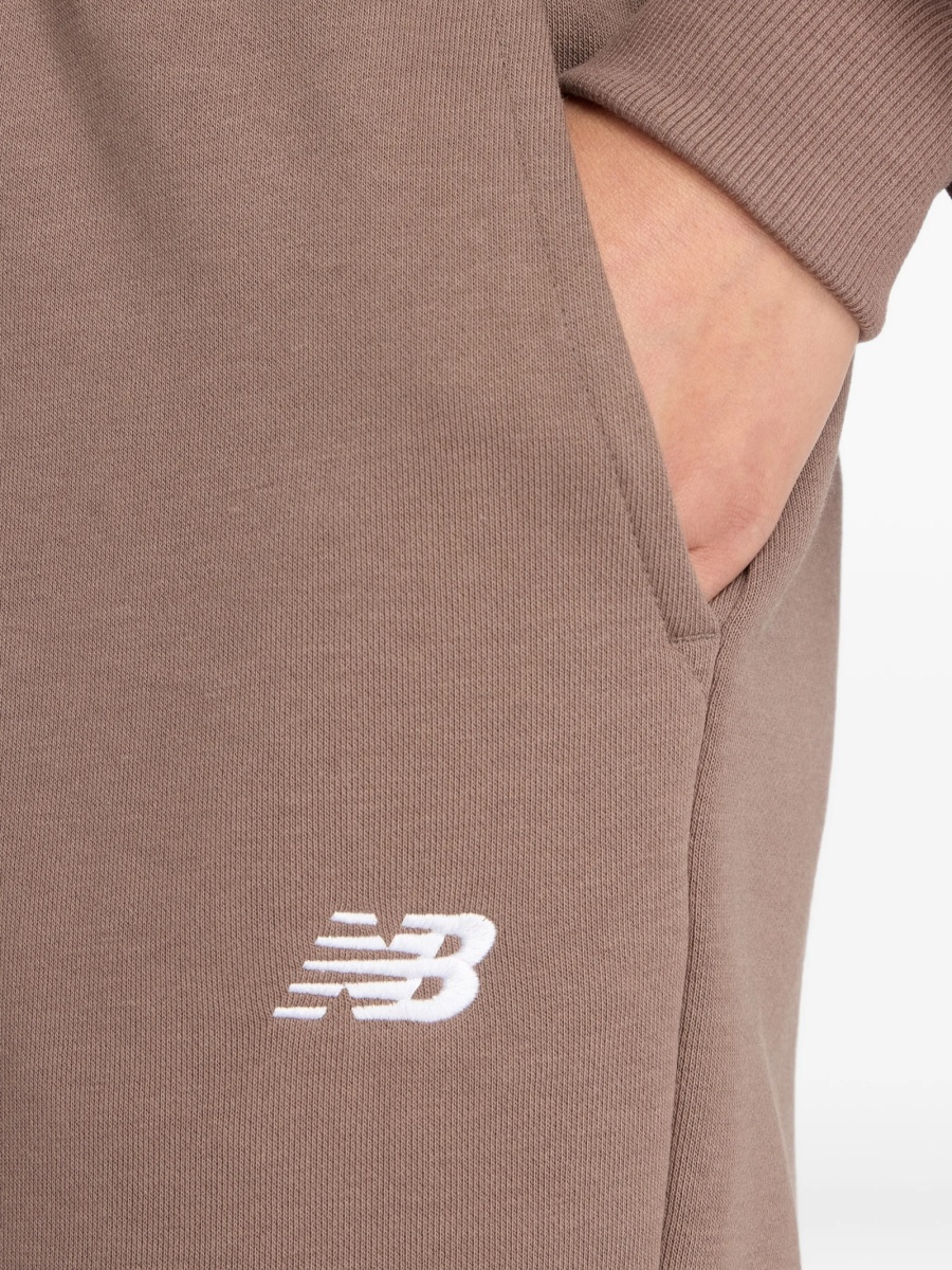 Pantaloni de trening New Balance maro - Img 4