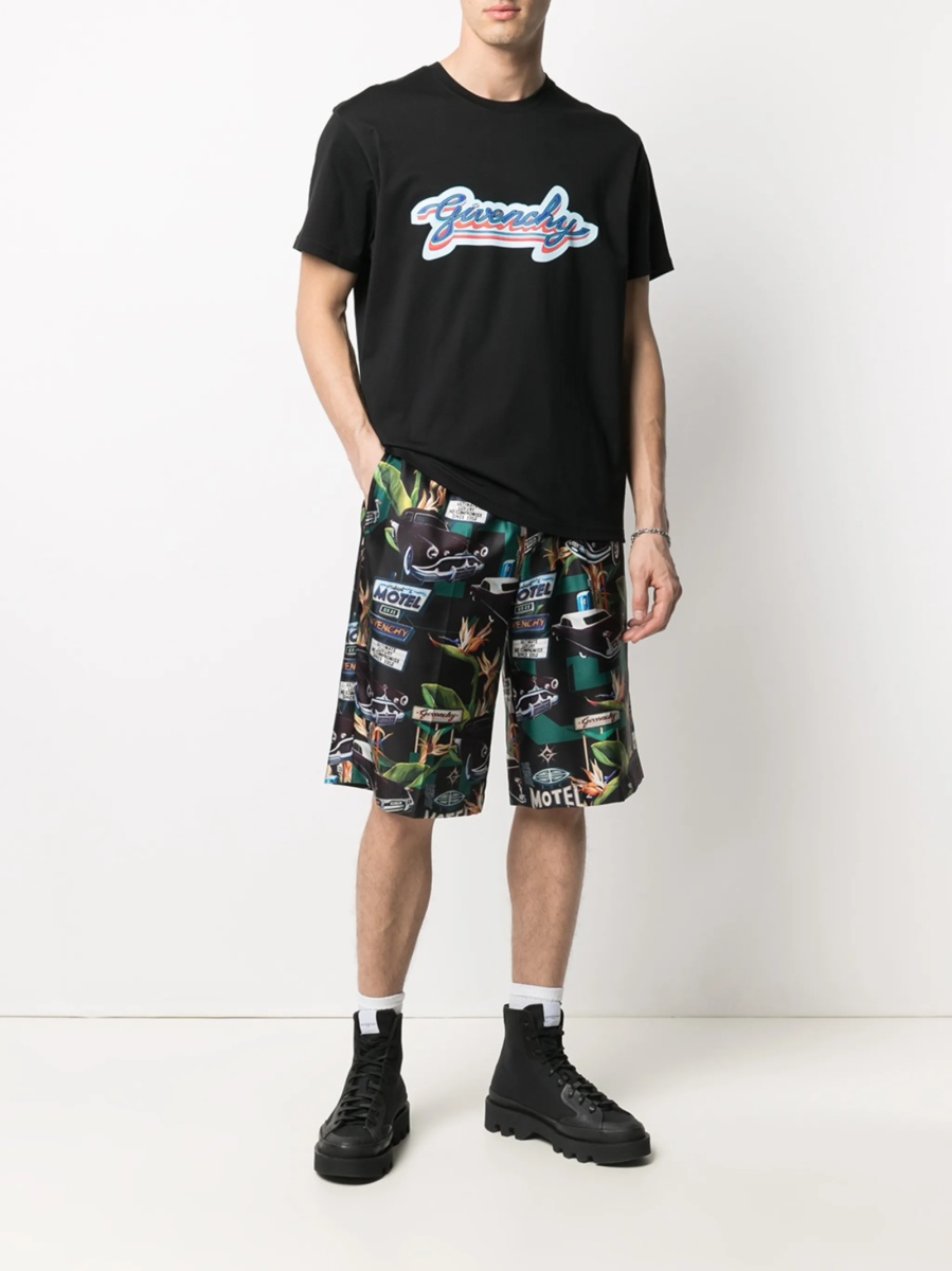 Pantaloni scurti Givenchy negri din matase - Img 2
