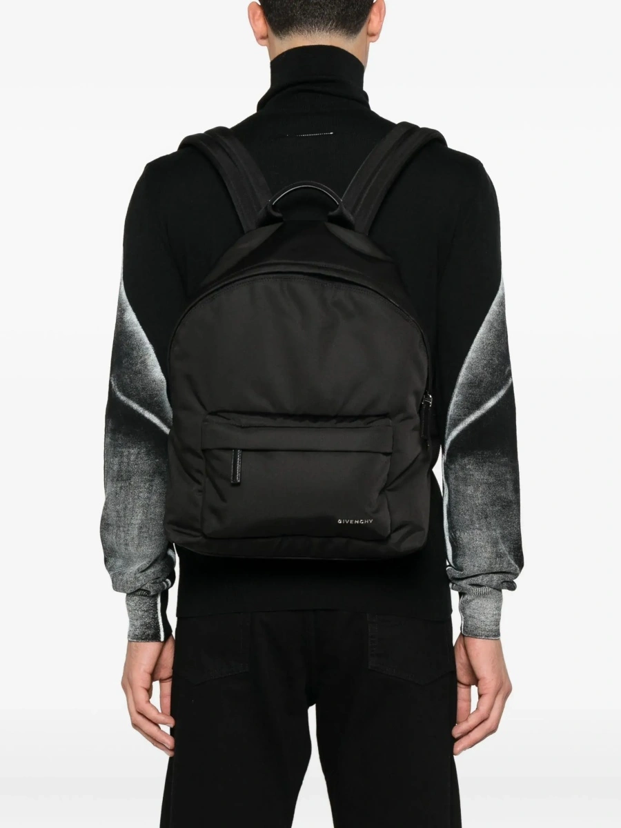 Rucsac Givenchy negru din tesatura tehnica - Img 4