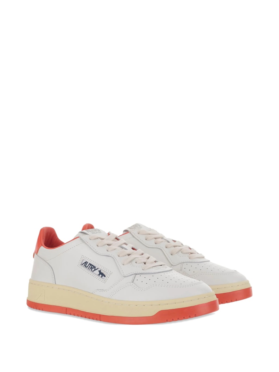 Sneakers Autry X Maison Kitsune albi din piele - Img 2