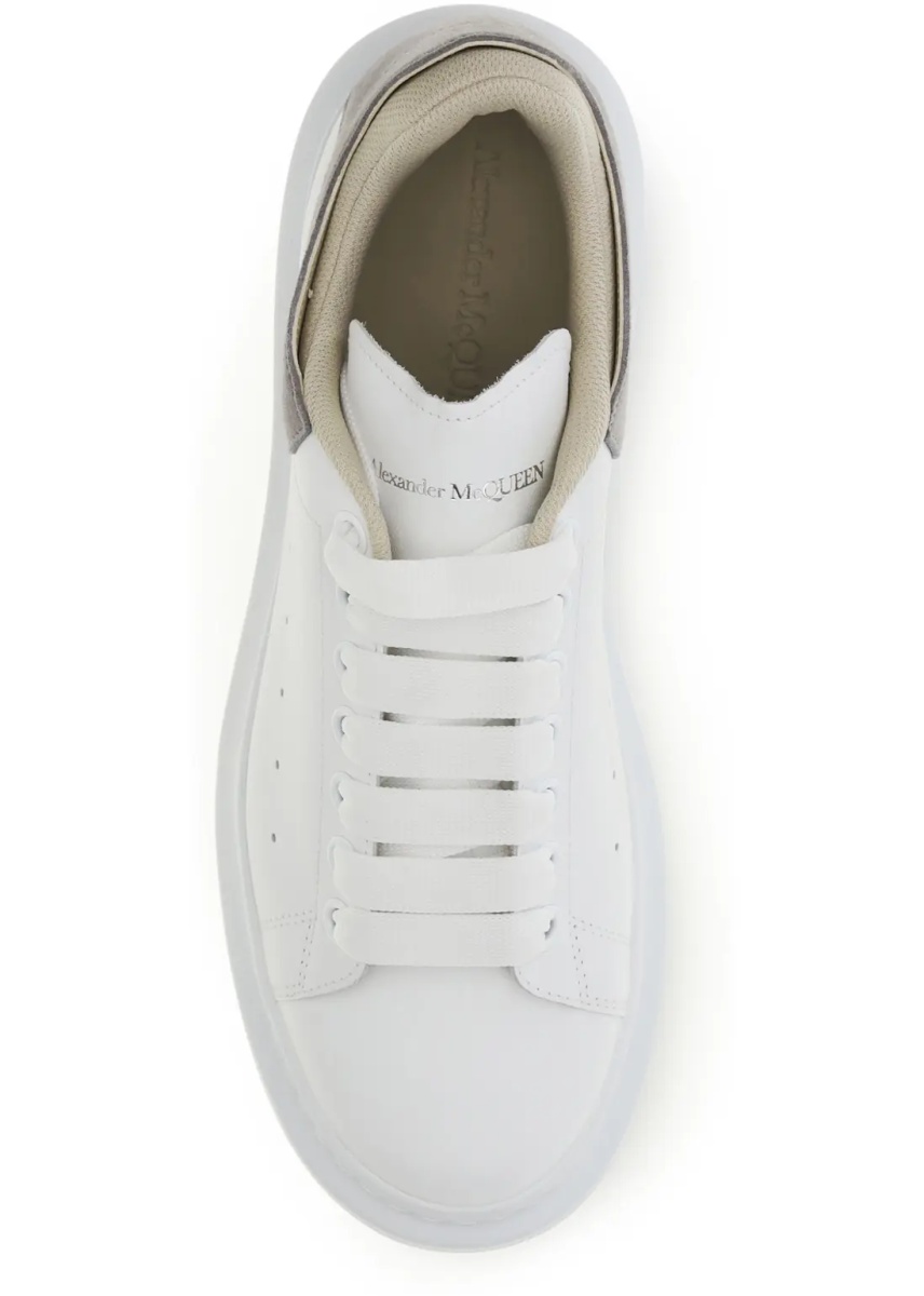 Sneakers Oversized Sneakers with suede heel tab - Img 4