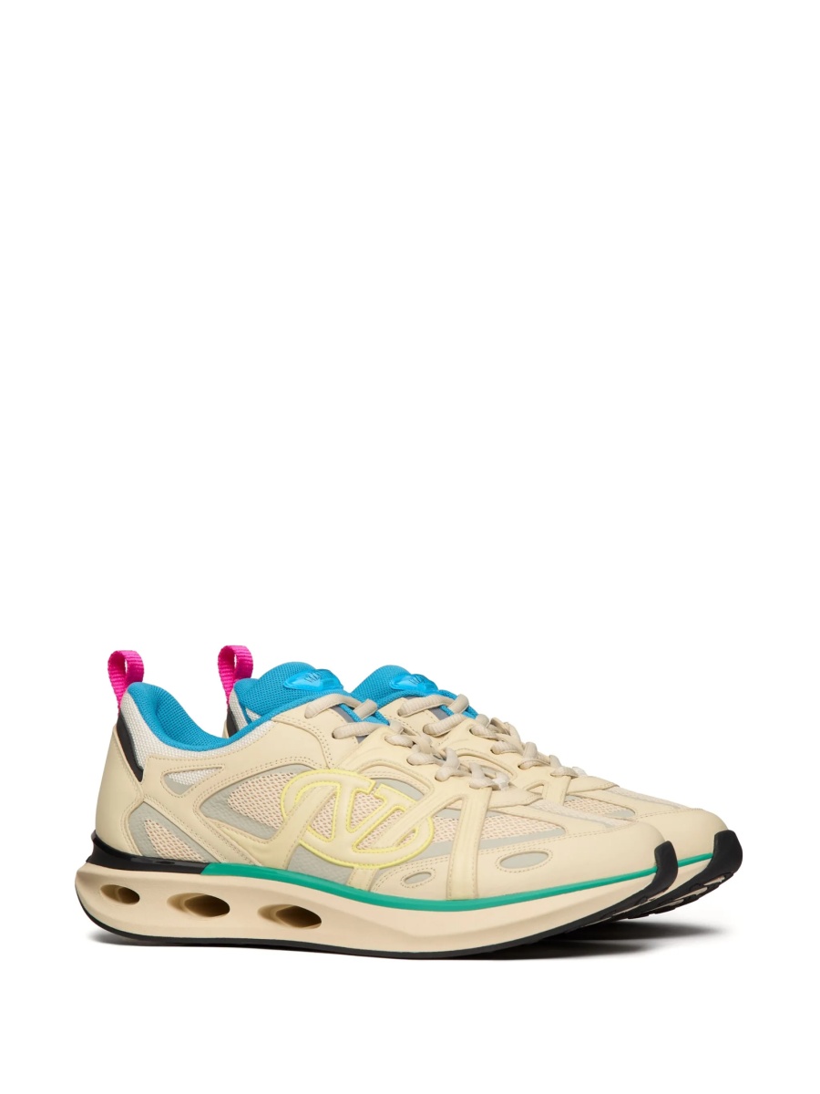 Sneakers Valentino Garavani neutri din piele si material textil - Img 2