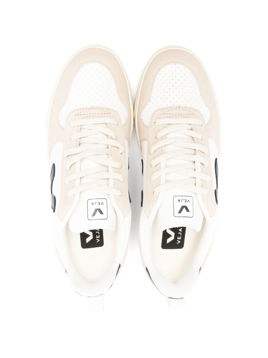 Sneakers VEJA albi din piele - Img 3