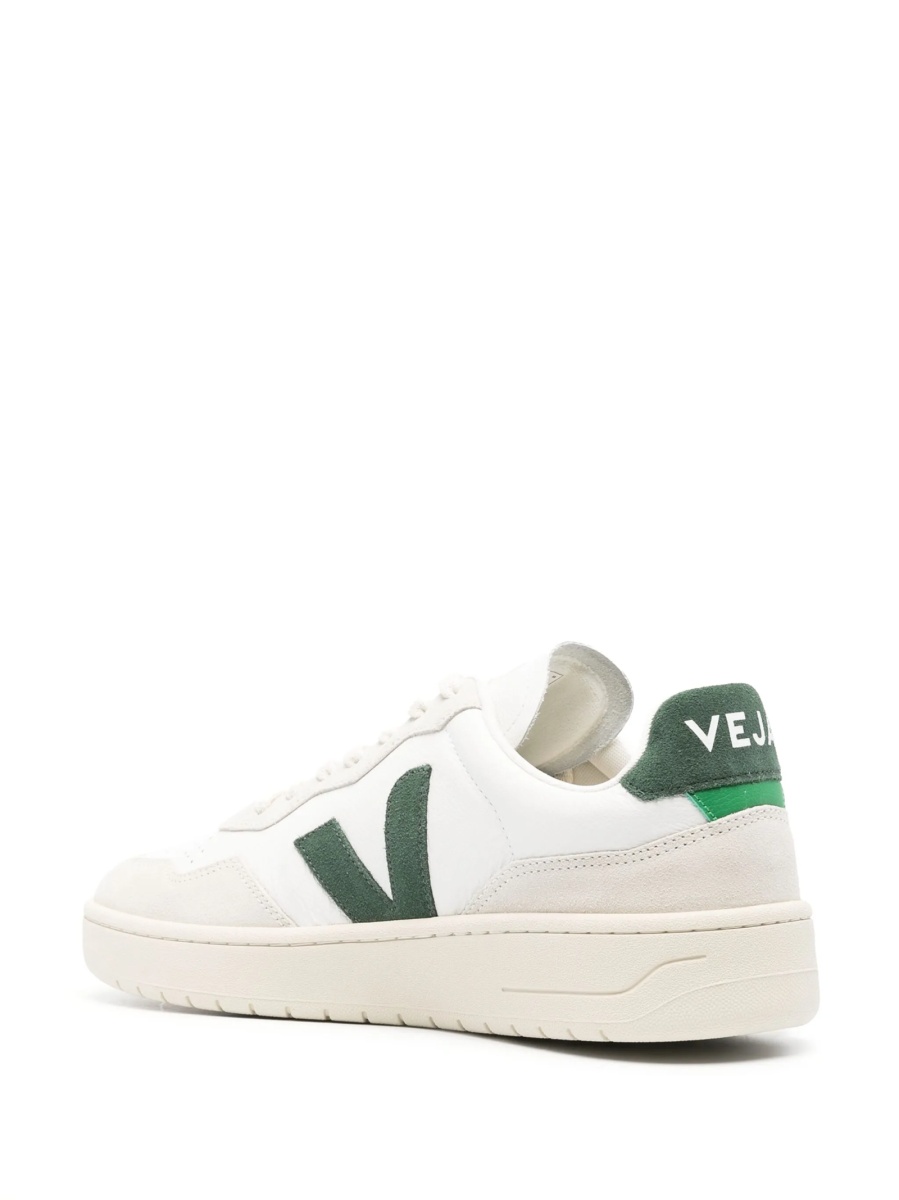 Sneakers VEJA albi din piele - Img 3