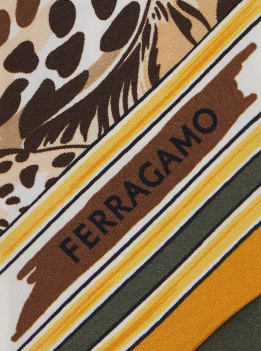 Esarfa Ferragamo verde din matase - Img 3