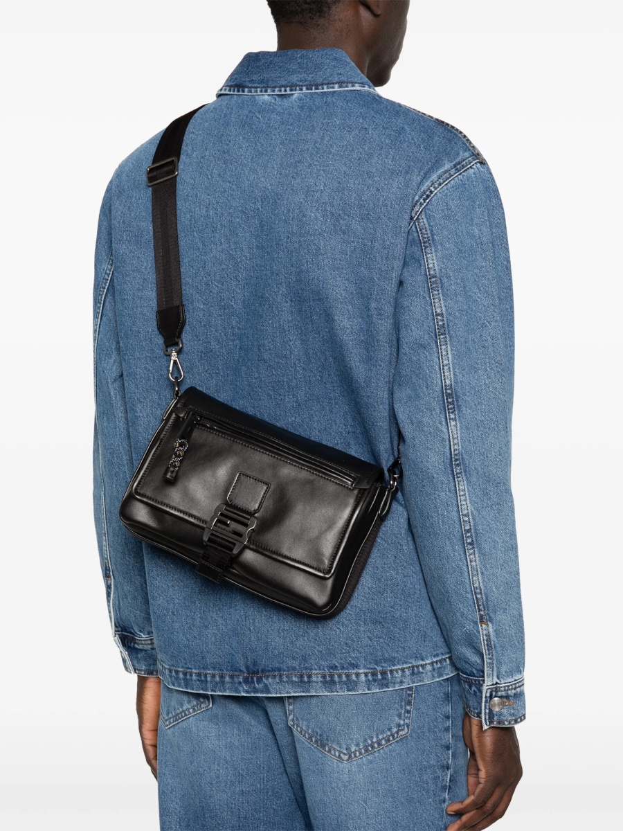 Geanta tip postas Fendi neagra din piele - Img 2
