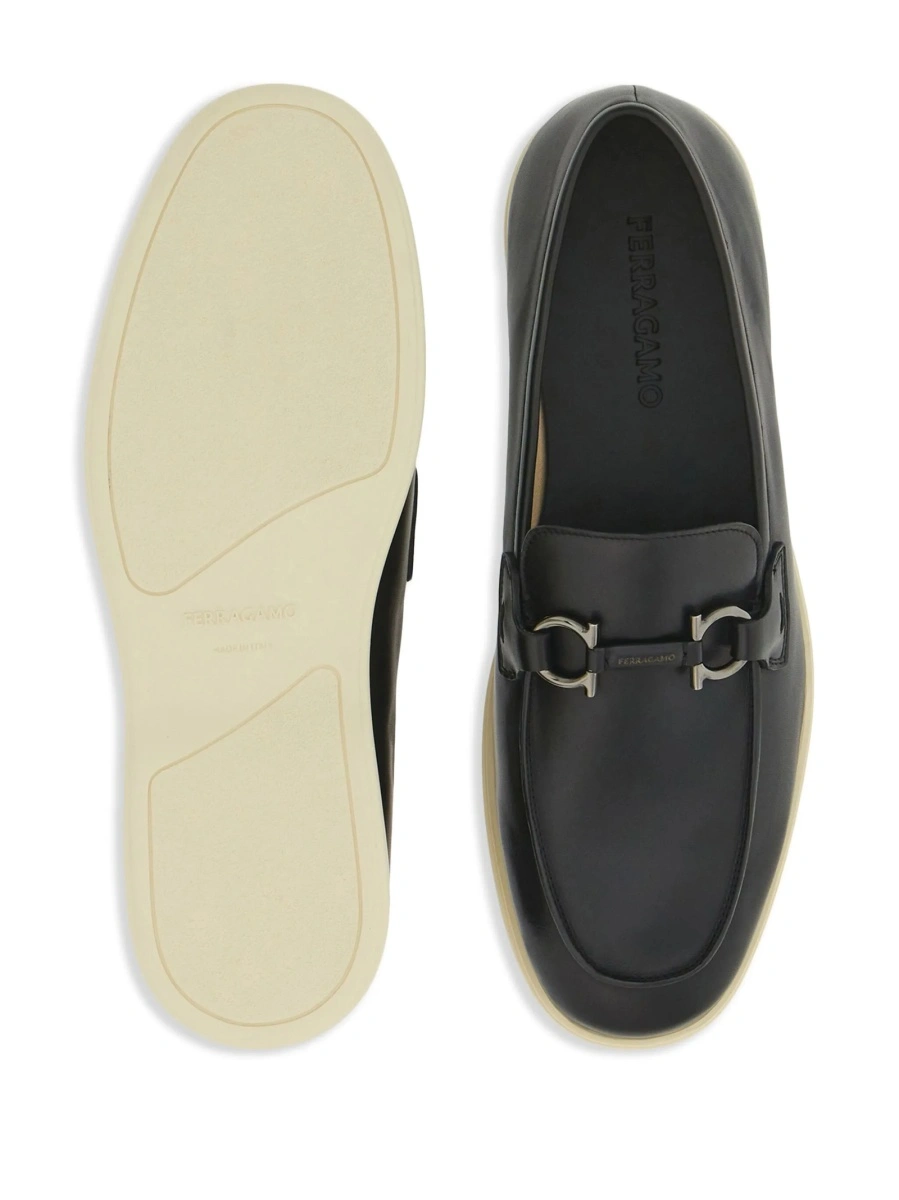 Mocasini Ferragamo gancini negri din piele - Img 5