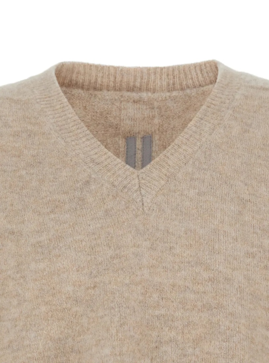 Pulover Beige Sweater with V Neck and Dropped Shoulders in Wool Blend Man - Img 3