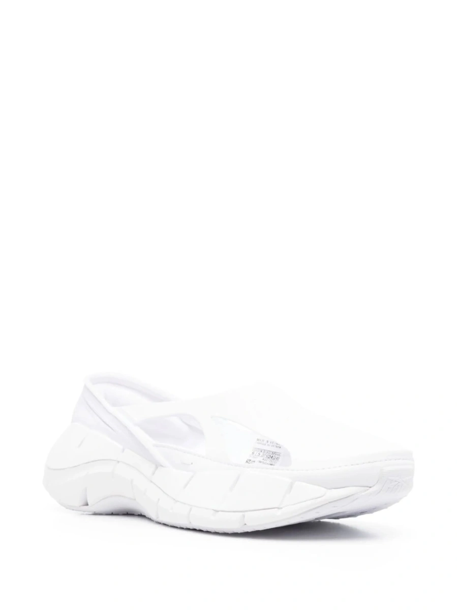 Sneakers MAISON MARGIELA X REEBOK albi din cauciuc - Img 2