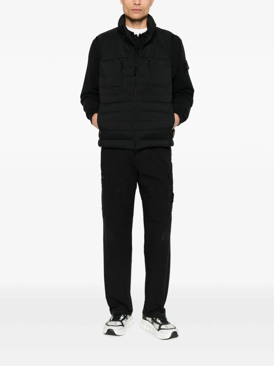 Vesta Stone Island neagra din poliamida si spandex/elastan - Img 2