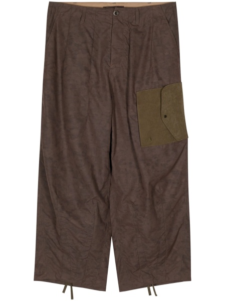 Pantaloni evazati TEN C maro