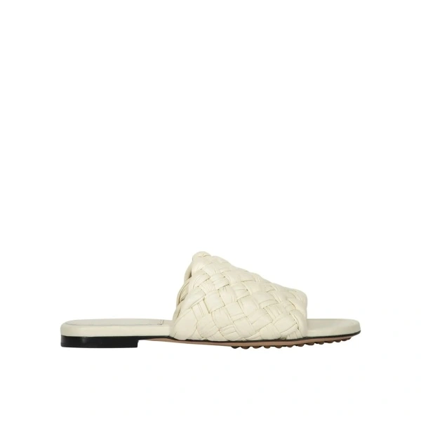 Saboti Bottega Veneta Leather mules