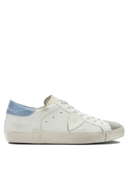 Sneakers & Slip-On