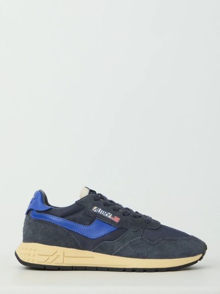 Sneakers Sneakers