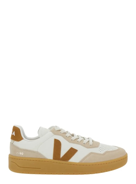Sneakers 'V90' Beige Sneaker with Side Logo and Perforated Toe in Leather Unisex