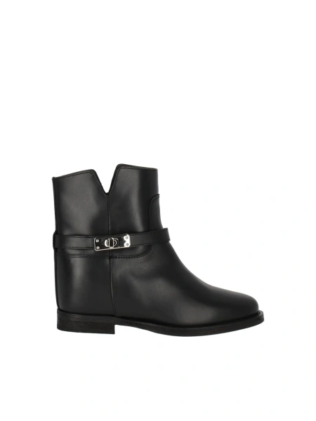 Bocanci ANKLE BOOTS WITH VENT