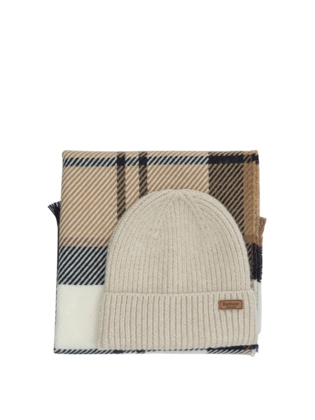 Caciula "Pendle" beanie and "Blair" scarf set.