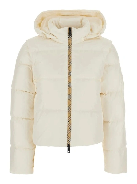 Geaca de Iarna White Puffer Jacket with High Collar and Front Zip Closure in Tech Fabric for Women