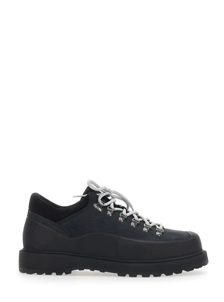 Pantofi Black ankle boots with rubber lug sole and logo lettering on the tongue in leather for men
