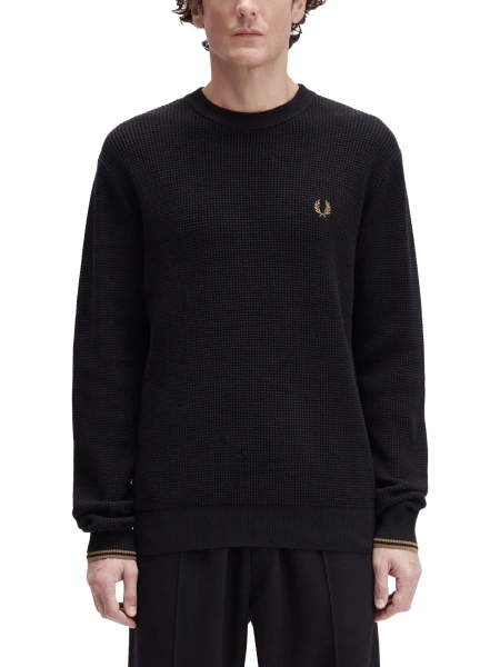 Pulovere Knit With Embossed Work