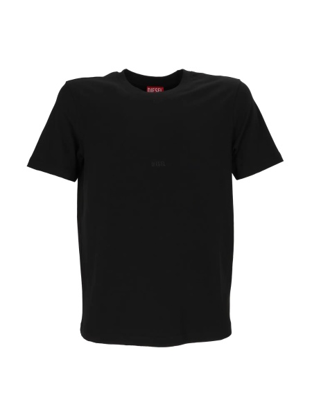 Tricou T-shirts