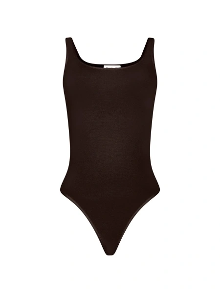 Vesta Wolford maro