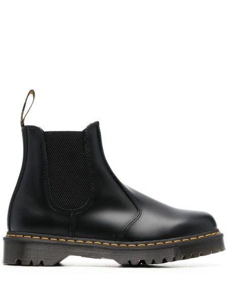 Bocanci Dr. Martens negri din piele