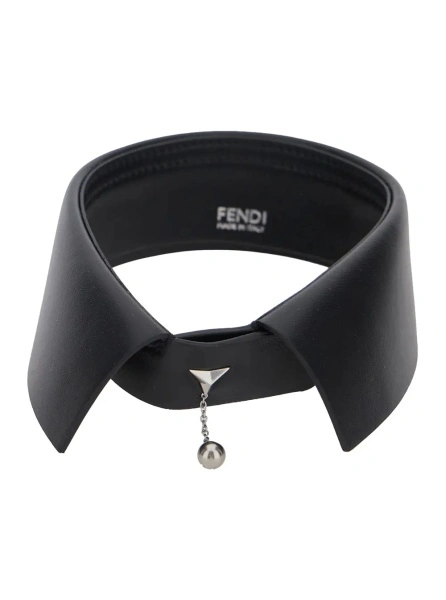 Breloc Fendi negru din piele