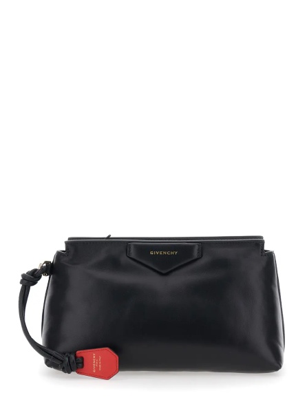 Geanta de mana 'Antigona' Black pouch with logo patch on the front in leather for women
