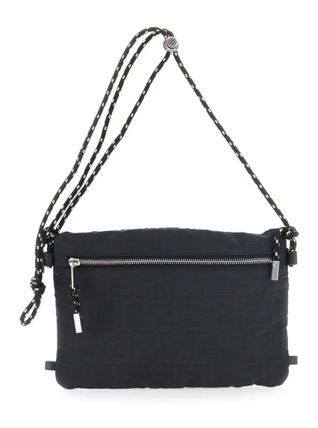 Geanta de mana Fendi neagra din canvas FF