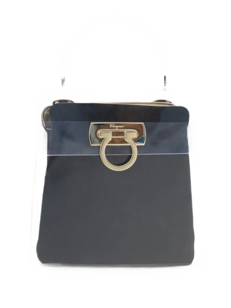 Geanta de mana Ferragamo alba din pvc