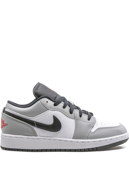 Sneakers Jordan gri din piele