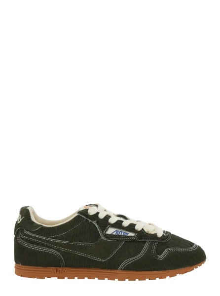 Sneakers 'Windspin' Green Low Top Sneakers with Logo Patch on the Tongue and Logo lettering on the Heel in Suede for Women
