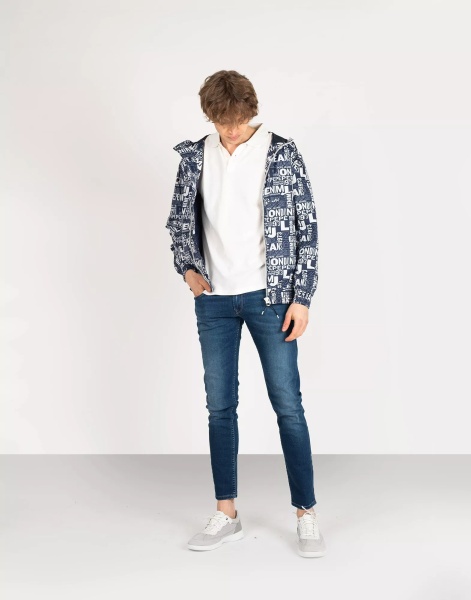 Tony PM402412