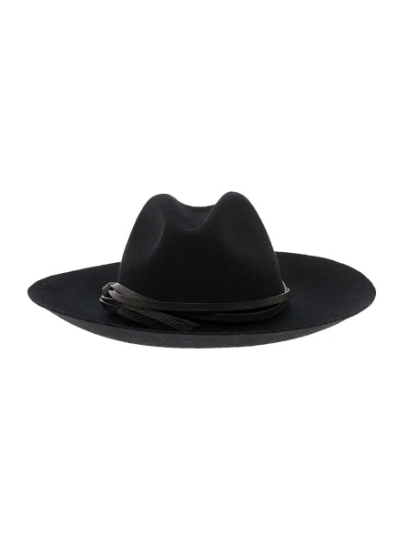 Caciula black Hat with applied leather belt in felt for women