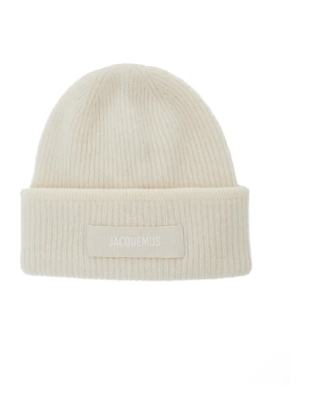 Caciula Hat 'Le Bonnet Gros Grain' with logo patch on the front and ribbed knit in white men