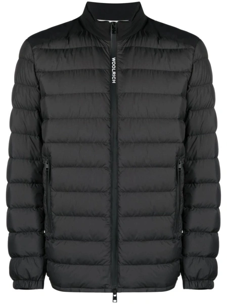 Geaca de iarna Woolrich neagra din polyester